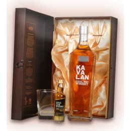 Kavalan Classic Single Malt Whisky (Gift Set)